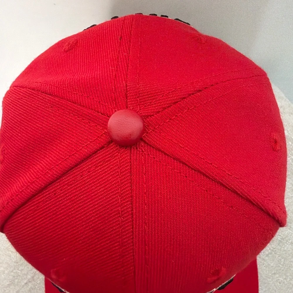Chicago Bulls Pro Standard Red Snapback Hat – Premium NBA Licensed – New(B68)✨✨